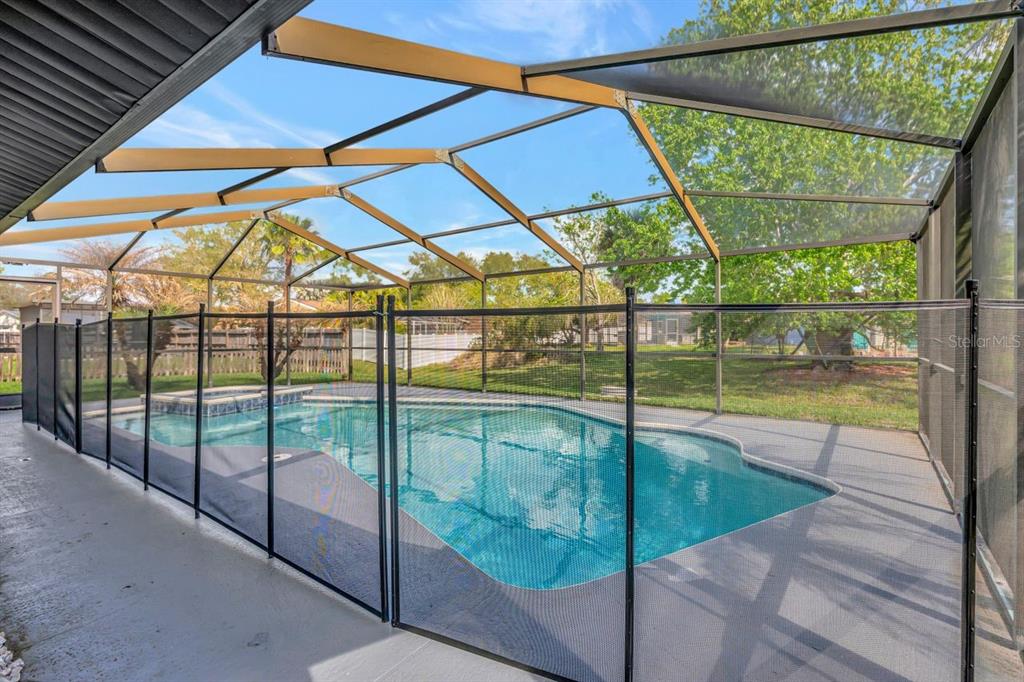 435 LAKEVIEW DRIVE, OLDSMAR, FL — photo 5 of 30