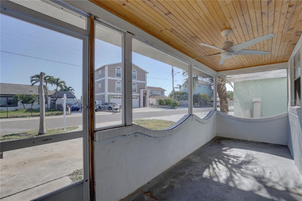 440 S BAYSHORE DRIVE, MADEIRA BEACH, FL — photo 5 of 30