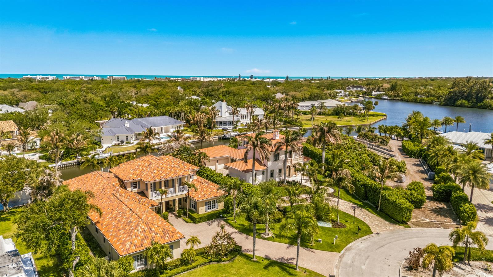 VERO BEACH, FL — photo 3 of 30