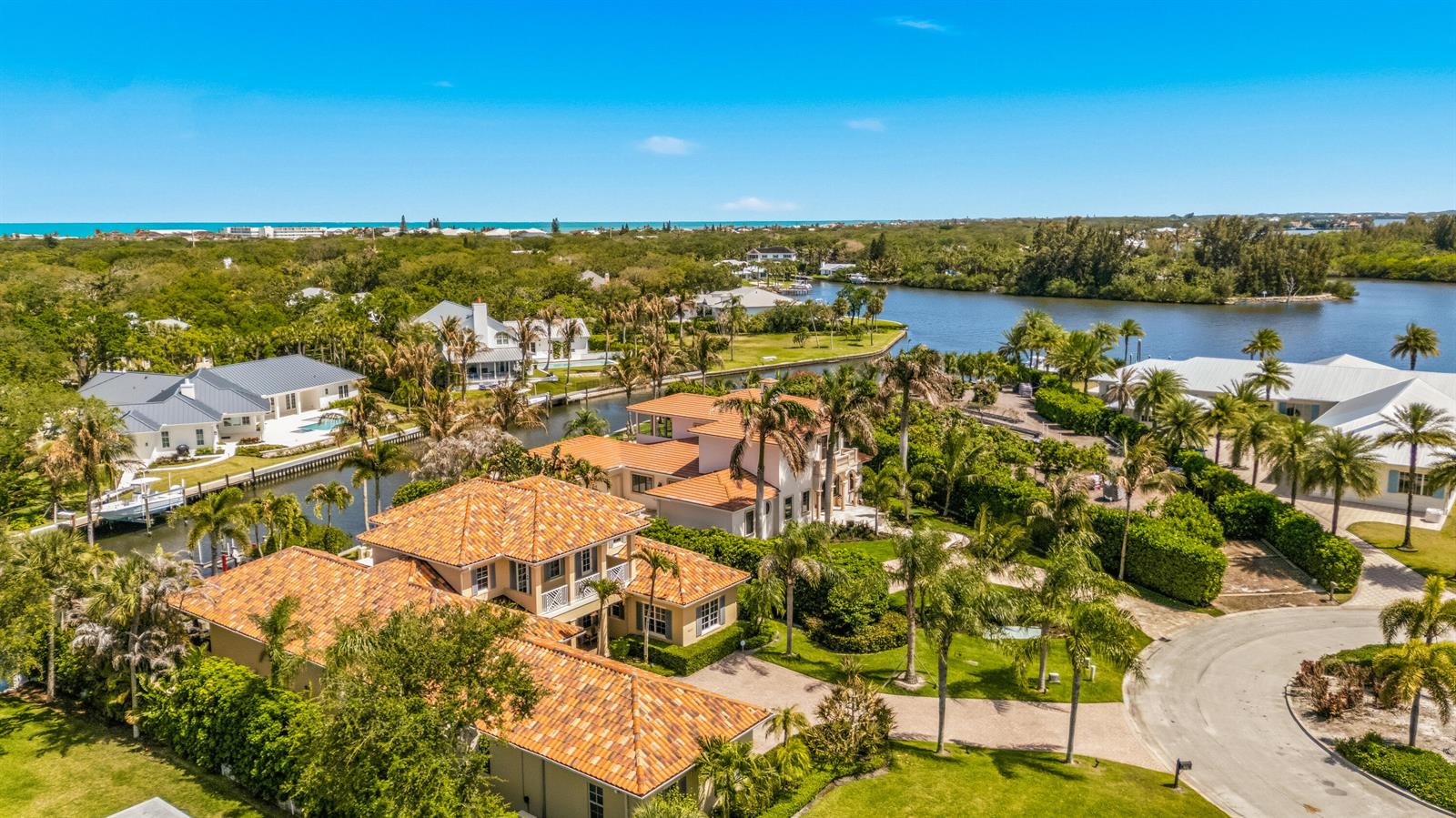 VERO BEACH, FL — photo 4 of 30