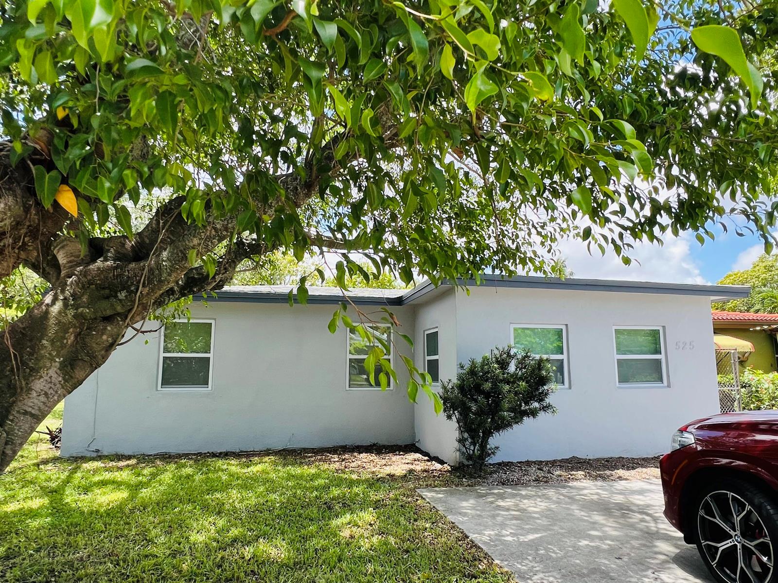 525 NW 22nd Avenue, Fort Lauderdale FL 33311