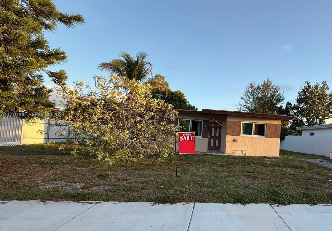 5631 Branch St, Hollywood FL 33021