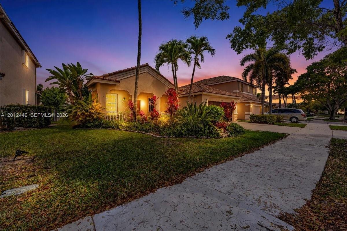 1634 Sandpiper Cir, Weston FL 33327