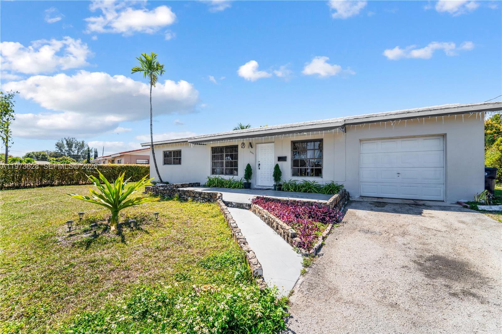2020 SW 127th Ct, Miami FL 33175