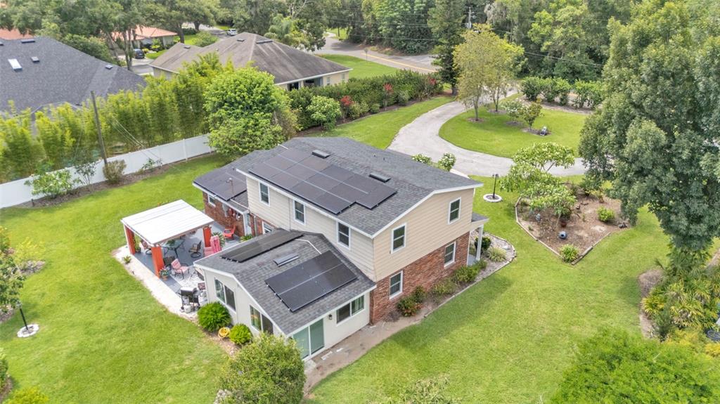1125 ROLLING WOODS LANE