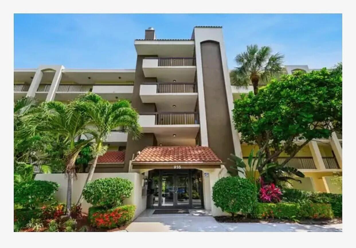 955 Egret Circle # 211, Delray Beach FL 33444