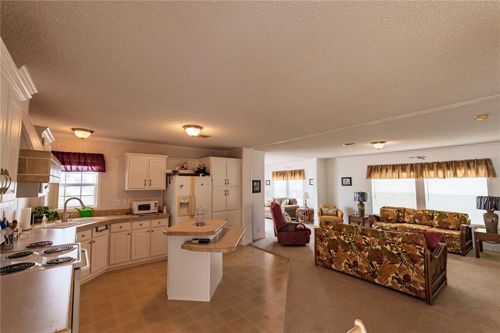 36 FREEMAN AVENUE, PUNTA GORDA, FL — photo 3 of 27