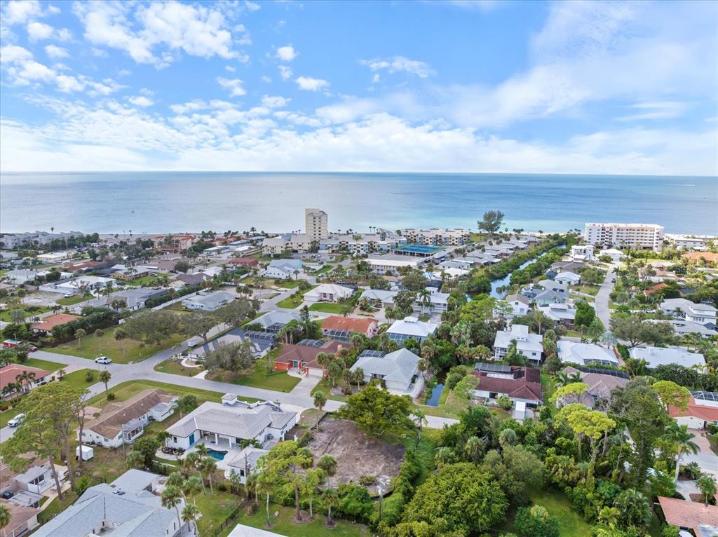621 HIBISCUS DRIVE