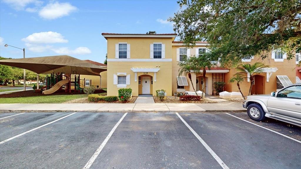 1135 PARK RIDGE CIRCLE