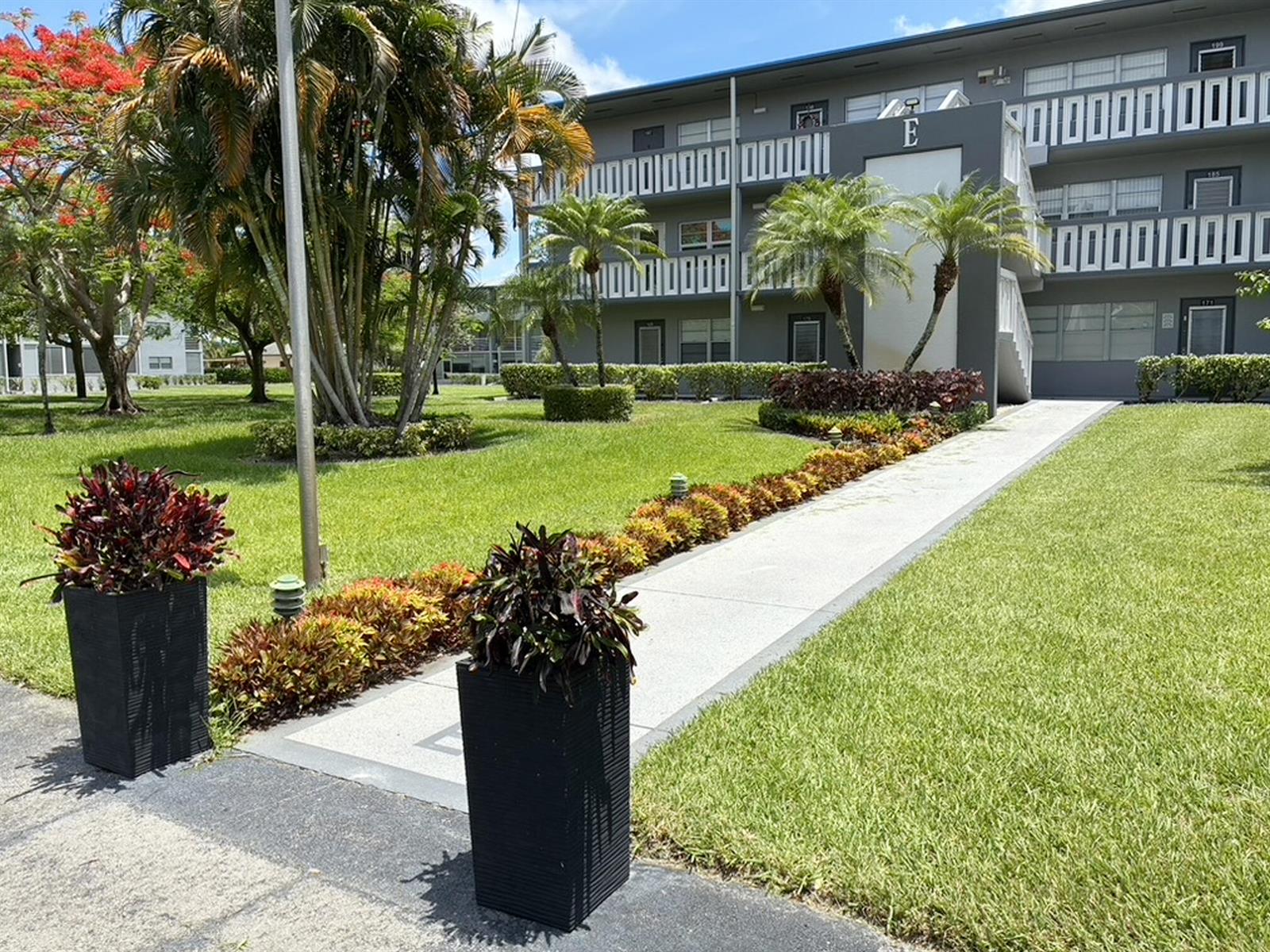 171 Suffolk F # 171, Boca Raton FL 33434