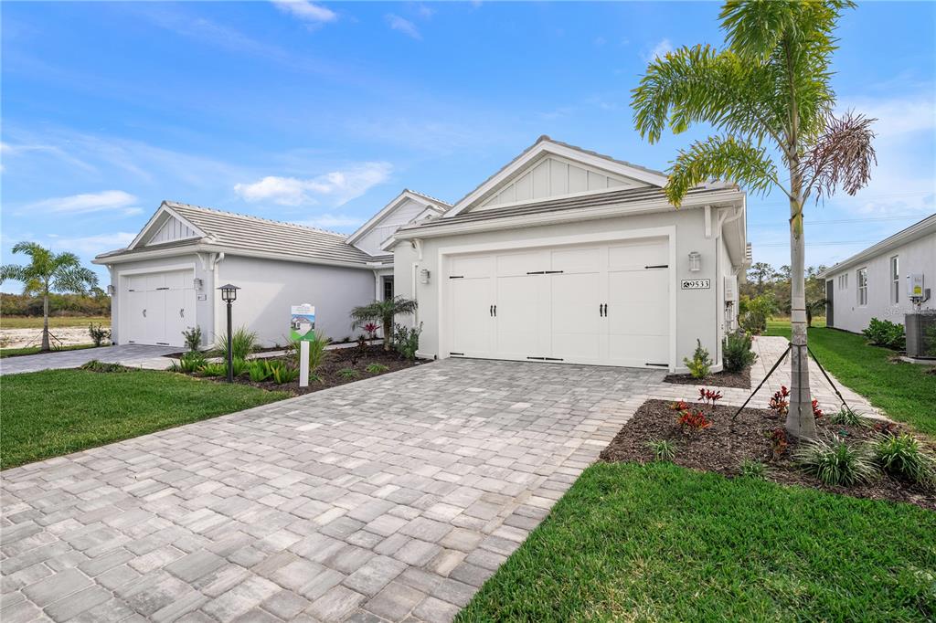 9533 LUNAR DOVE DRIVE