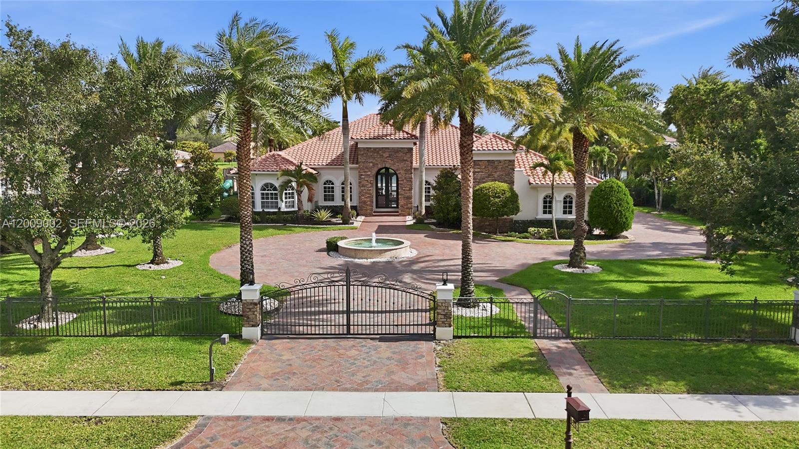 14370 Jockey Cir N, Davie FL 33330