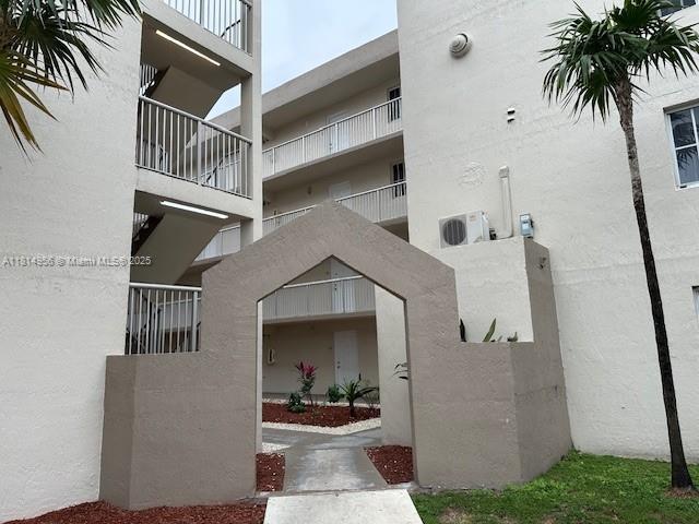 6195 NW 186th St # 213, Hialeah FL 33015