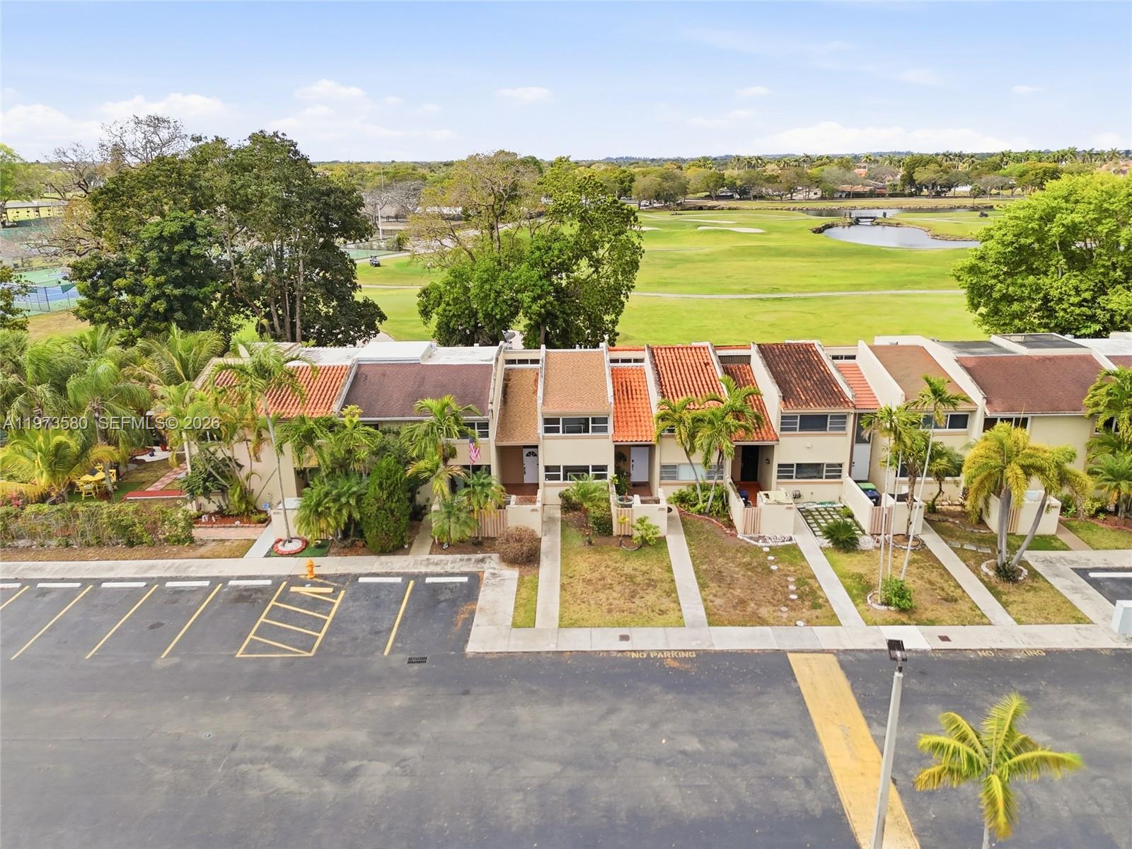 14371 Kendale Lakes Cir, Miami FL 33183