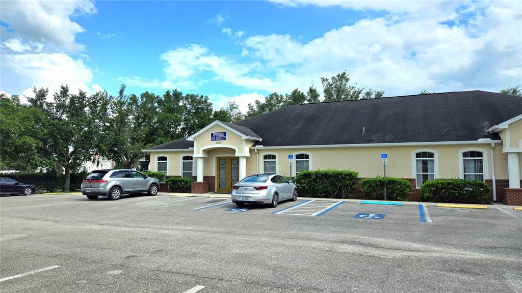 6905 MEDICAL VIEW LANE