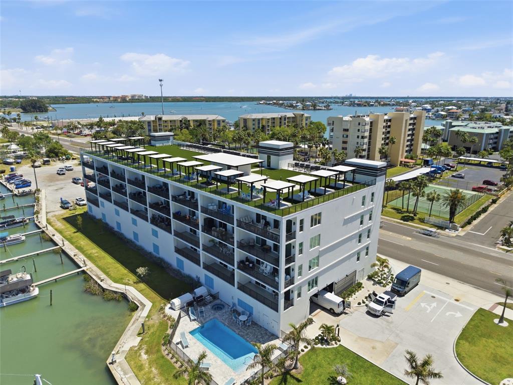 400 150TH AVENUE UNIT 206