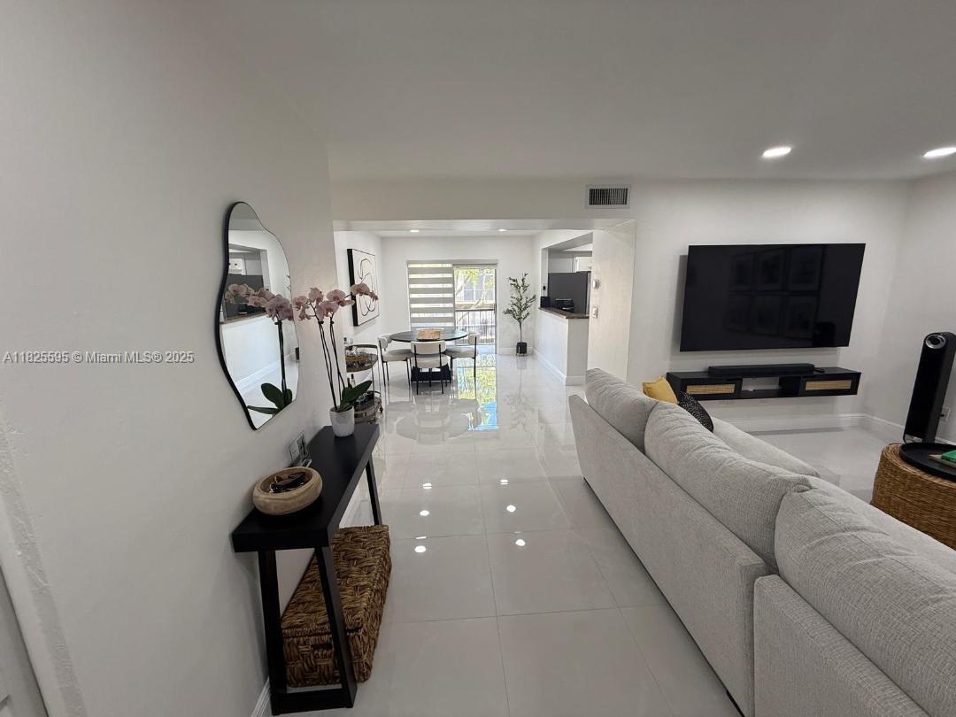 8401 SW 107th Ave # 364E, Miami FL 33173