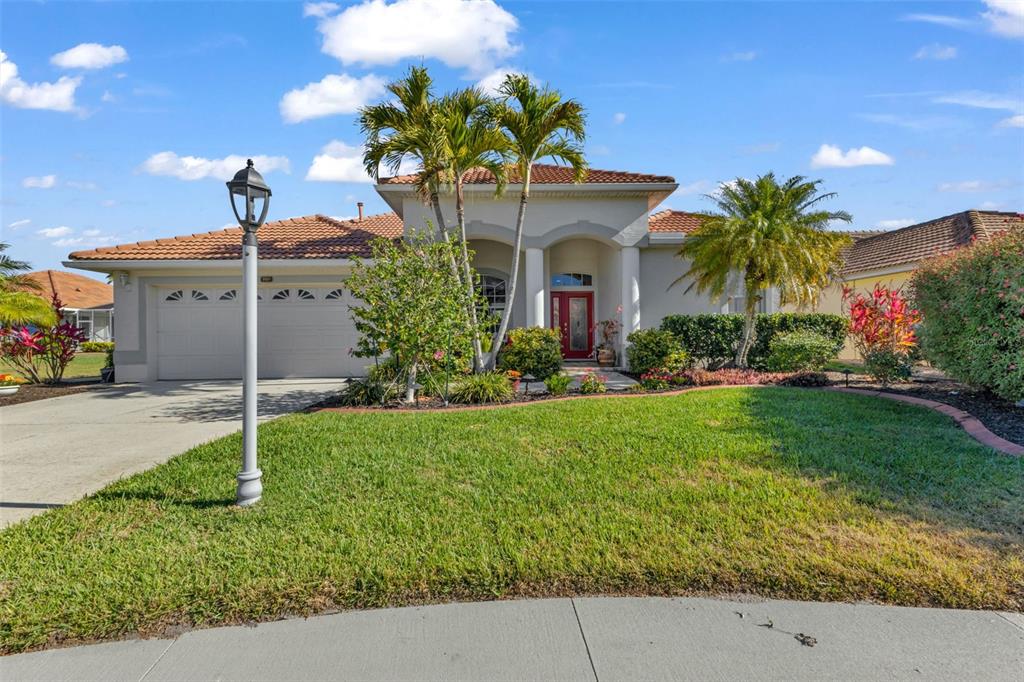 1989 COCONUT PALM CIRCLE