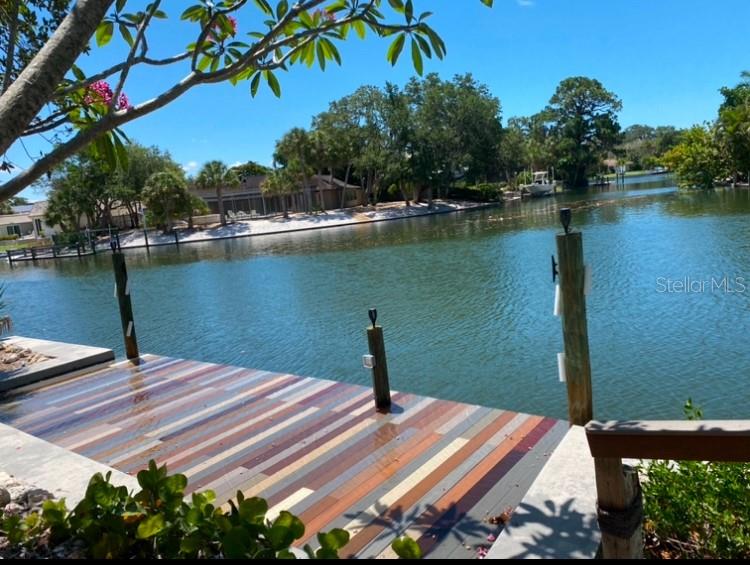 742 EDGEMERE, SIESTA KEY, FL — photo 2 of 30