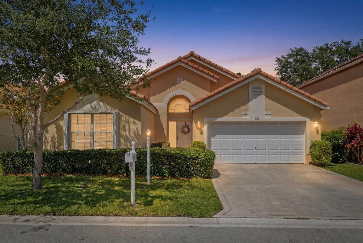215 NW 117th Way, Coral Springs FL 33071