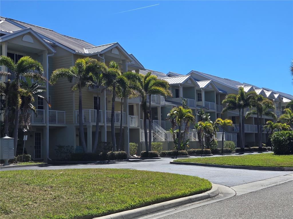 547 BAHIA BEACH BOULEVARD, RUSKIN, FL — photo 3 of 30