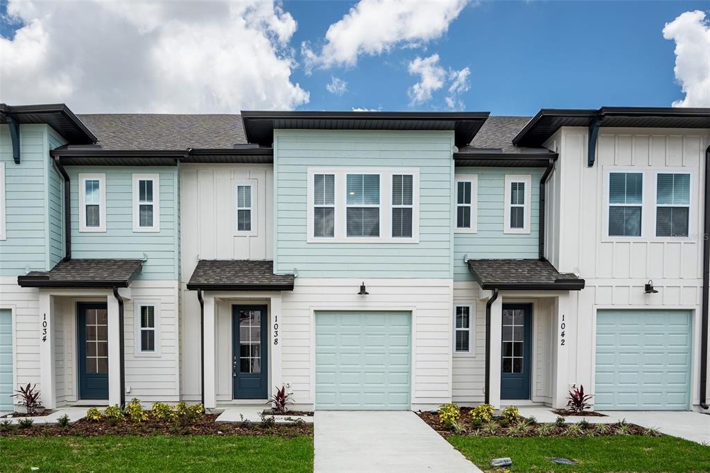 1038 PLANTATION LANE