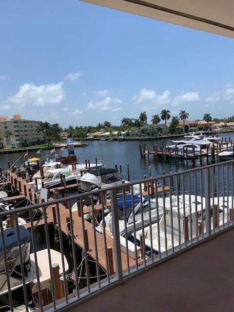 POMPANO BEACH, FL — photo 3 of 4