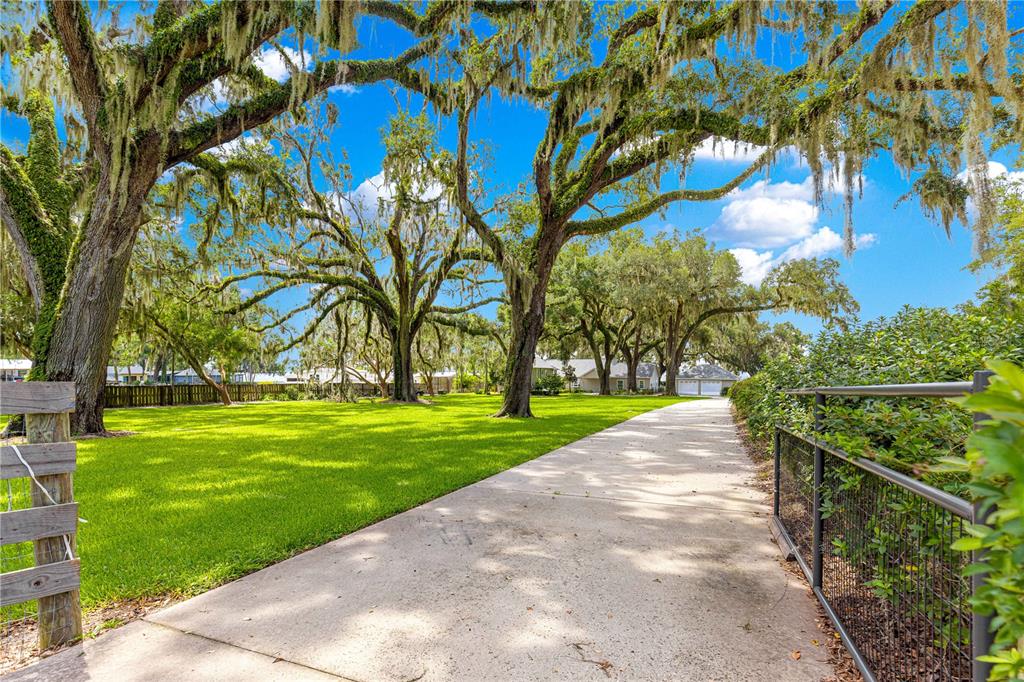 12360 E HIGHWAY 25, OCKLAWAHA, FL — photo 5 of 30