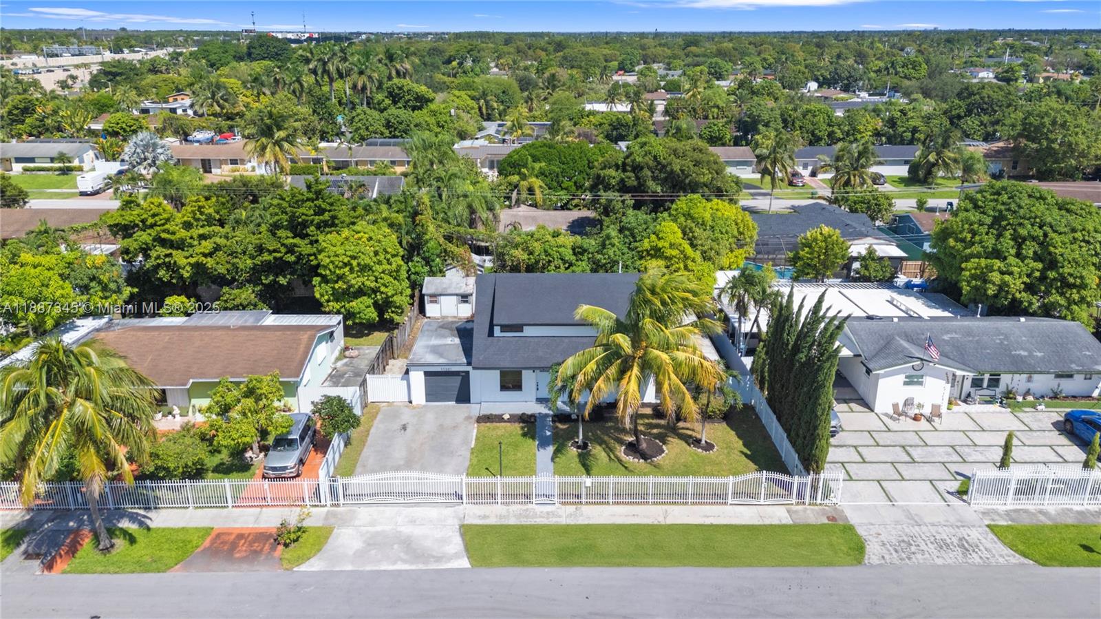11301 SW 177th St, Miami FL 33157