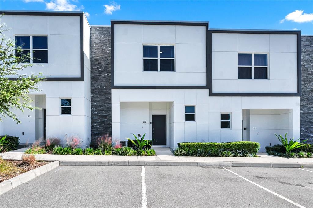 637 TRIKOMO DRIVE DRIVE