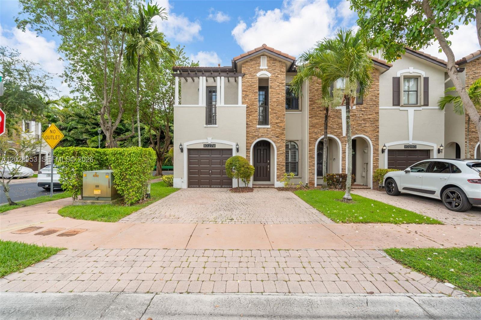 10276 NW 30th Ter, Doral FL 33172