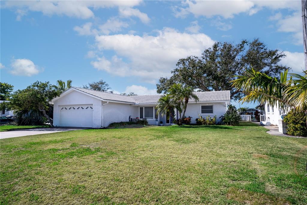 11800 6TH STREET E, TREASURE ISLAND, FL — photo 3 of 23