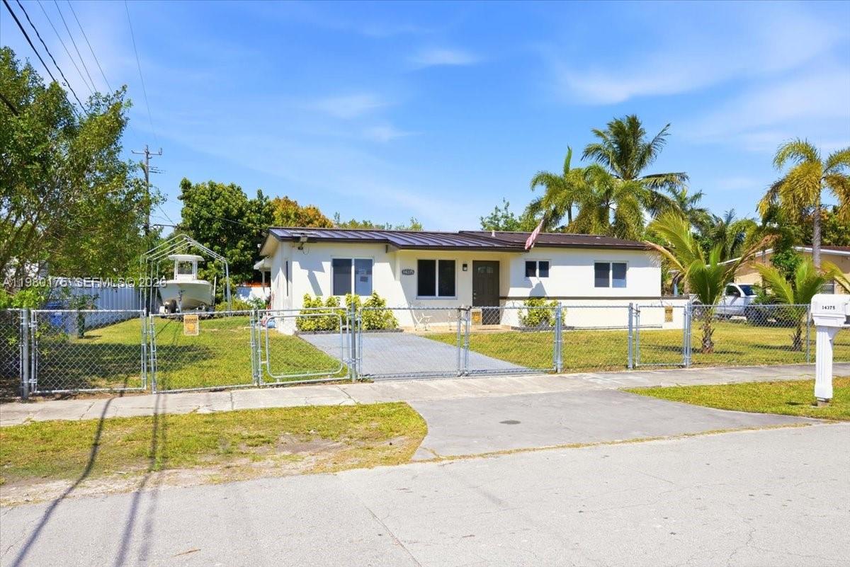14375 SW 285th St, Homestead FL 33033