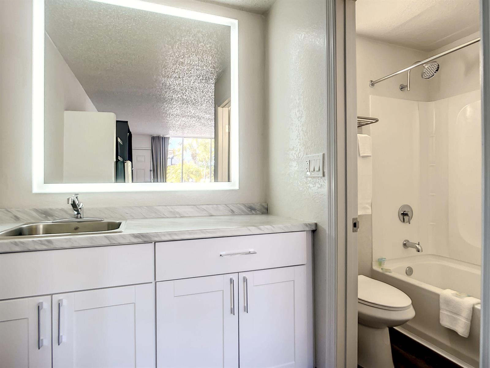 kitchenbathstaug — 2535 State 16 Road, FL 32092, FL