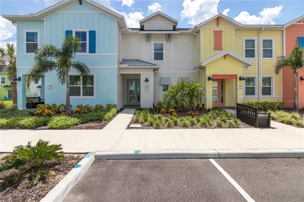 2960 ON THE ROCKS POINT