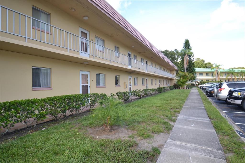 2003 GREENBRIAR BOULEVARD UNIT 4