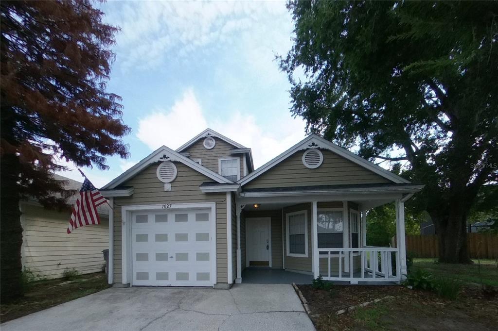 1627 CHATHAM CIRCLE