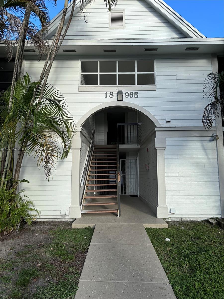 18965 NW 62nd Ave # 105, Hialeah FL 33015