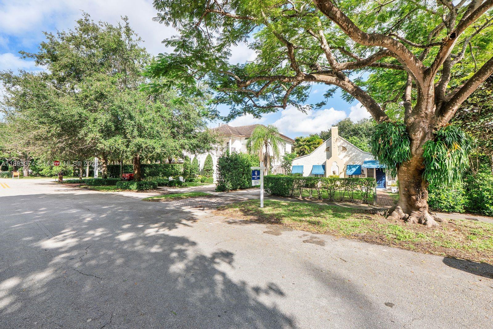 909 SE 5th Ct, Fort Lauderdale FL 33301