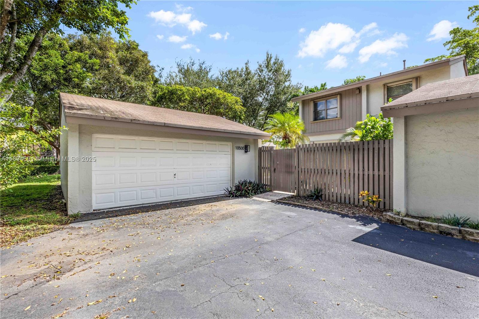 10500 SW 112th Ave, Miami FL 33176