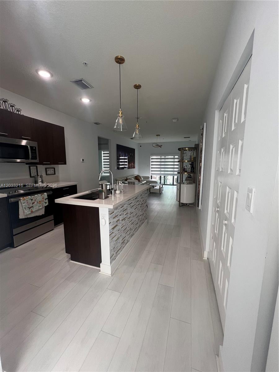 4670 NW 84th Ave # 32, Doral FL 33166