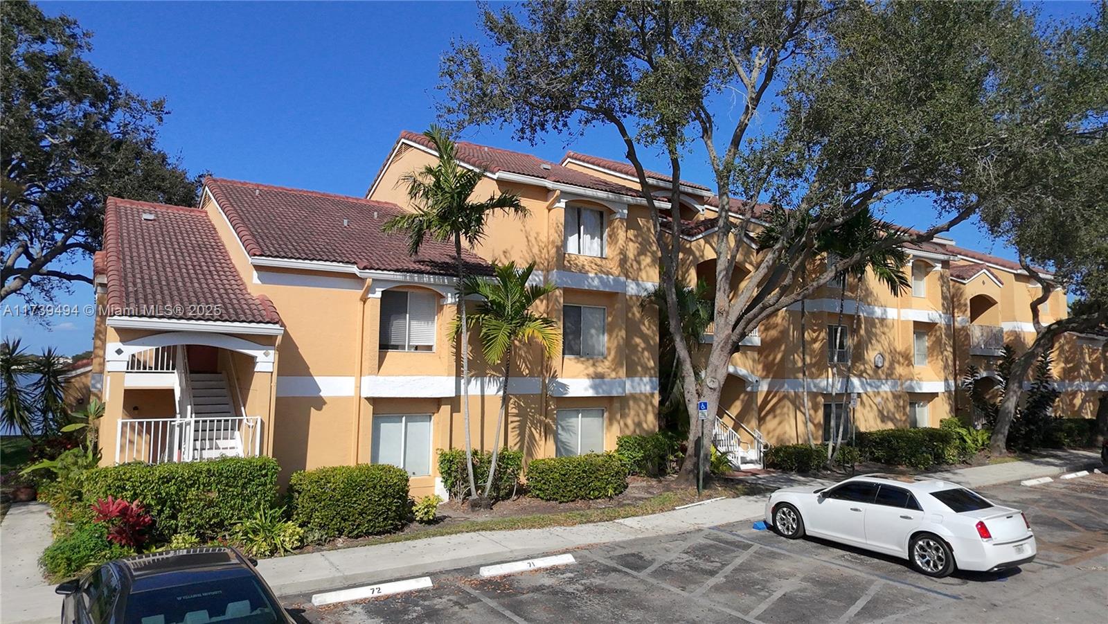 2351 NW 33rd St # 509, Oakland Park FL 33309