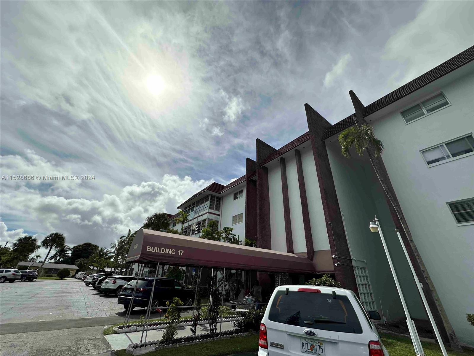 2061 NW 47th Ter # 312, Lauderhill FL 33313