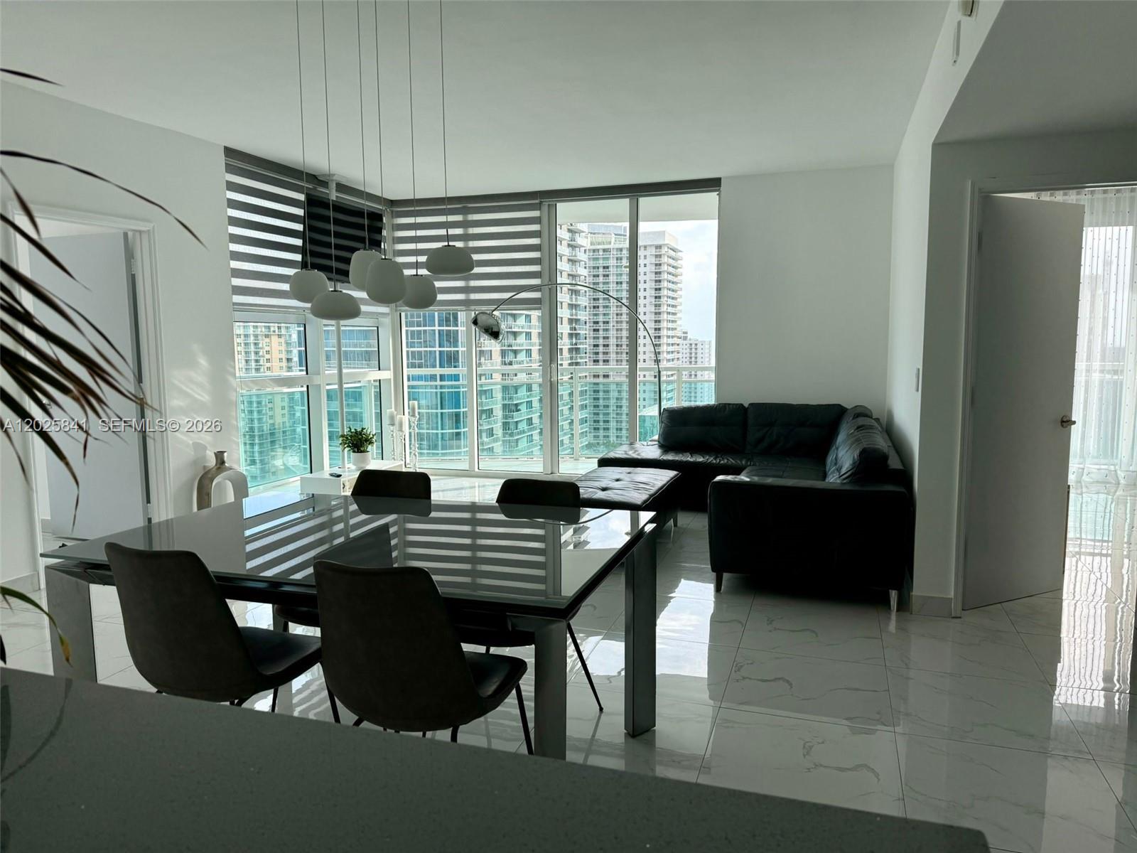 951 Brickell Ave # 2810, Miami FL 33131