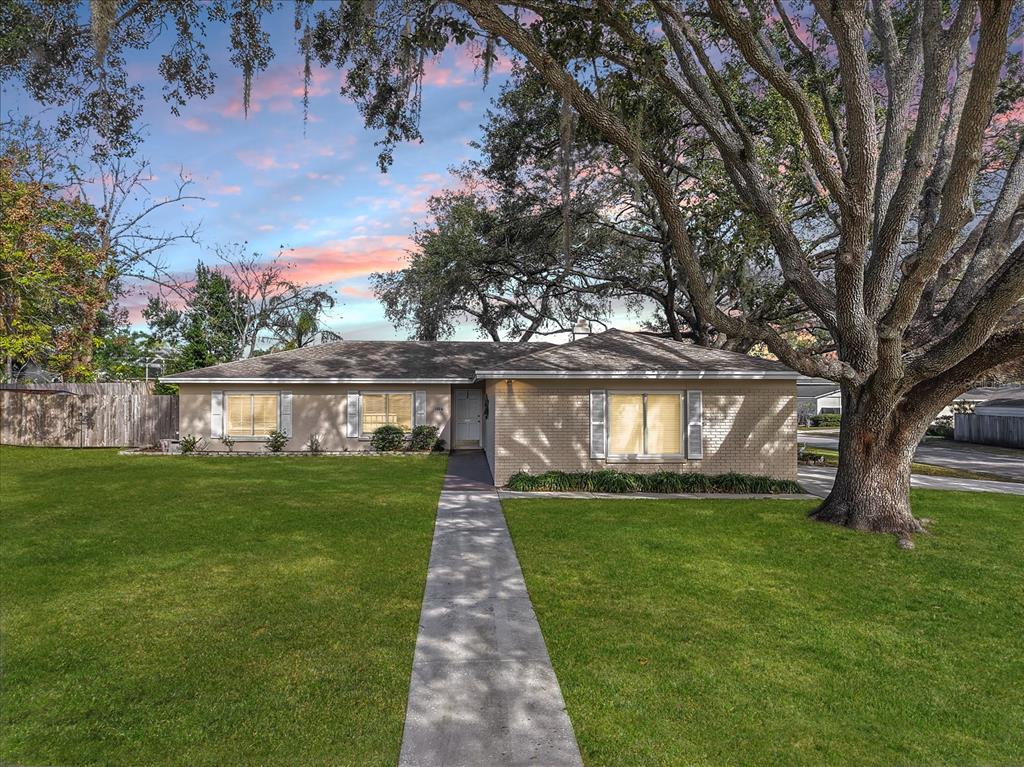1016 LADY GUINEVERE DRIVE