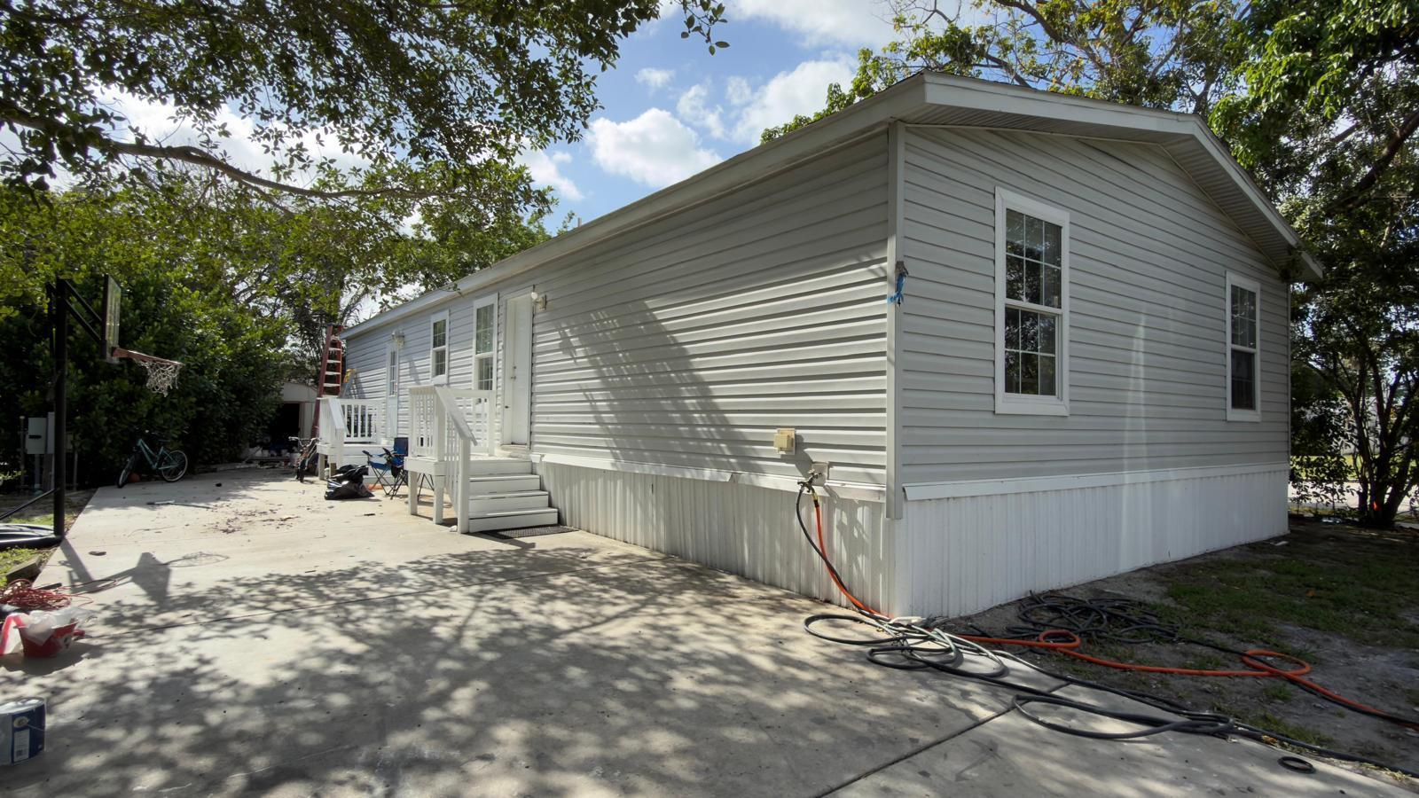1401 SW 65th Way, Boca Raton FL 33428