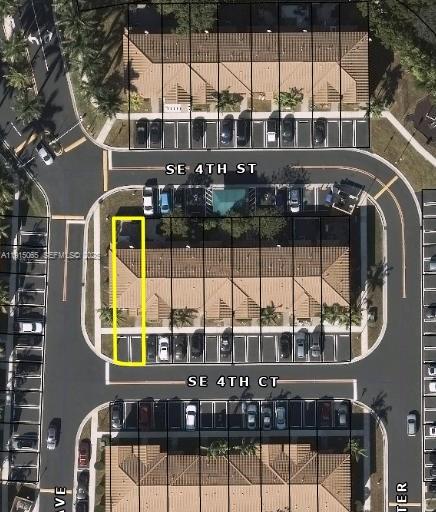 This aerial map shows a residential townhouse complex with parking spaces and surrounding streets — 3209 SE 4th Ct, Homestead FL 33033, HOMESTEAD, FL