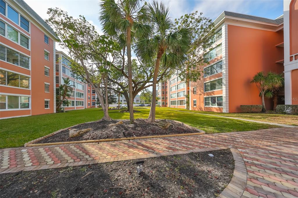 6960 20TH AVENUE N UNIT 306