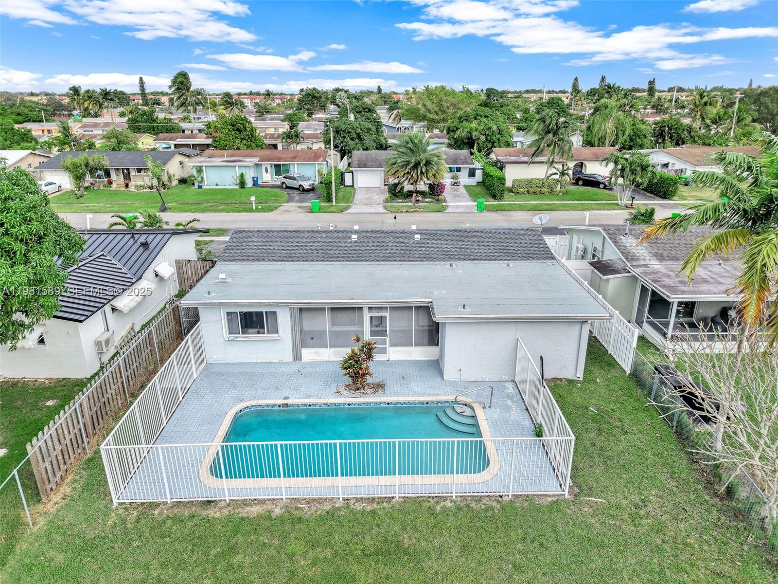 9480 NW 24th Pl, Sunrise FL 33322