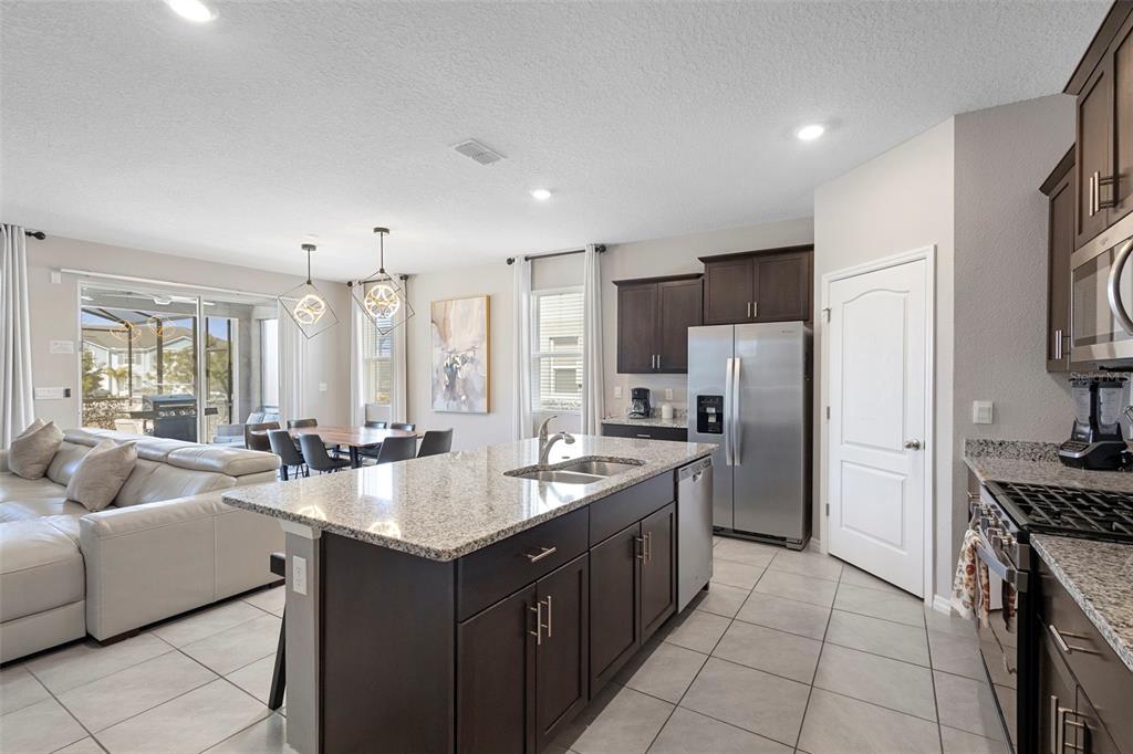 7592 OAKMOSS LOOP, DAVENPORT, FL — photo 3 of 30